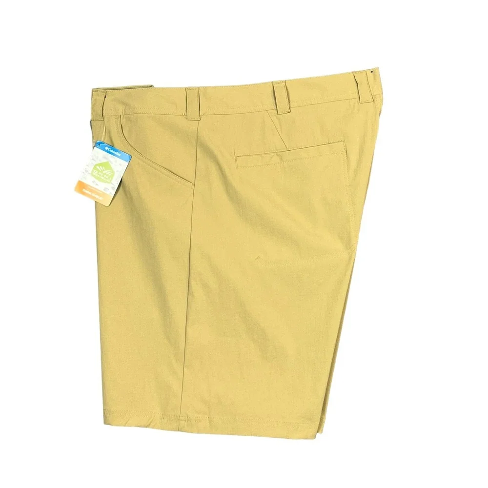Columbia Men's Chino Shorts Size 42 Tan Khaki Nylon Omni Shield Moisture-wicking